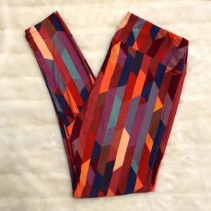 geometric patterned striped leggings | LuLaRoe | TC